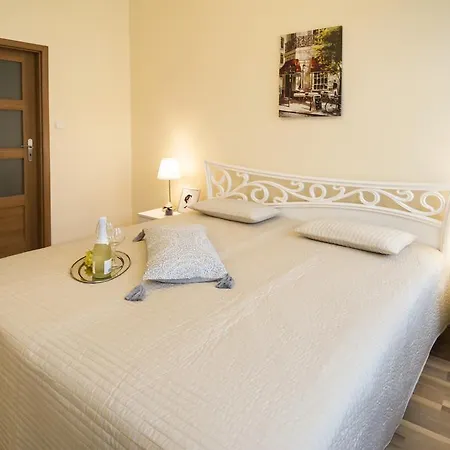 Za Poricskou Branou Apartment